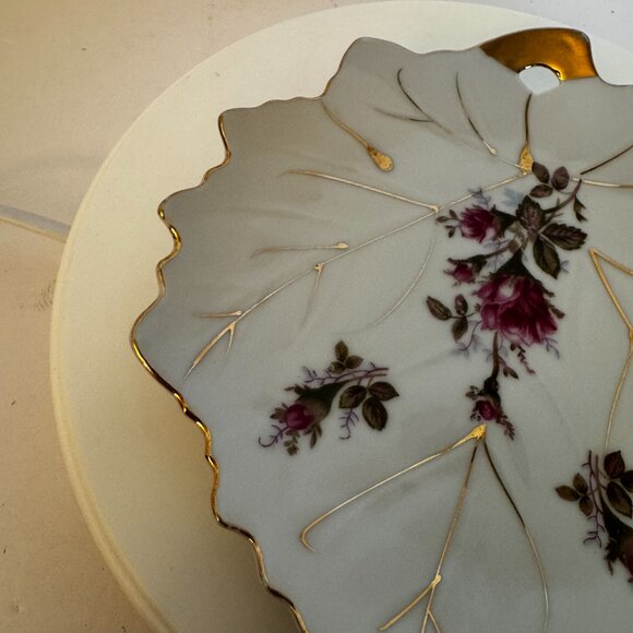 Nippon Bone China Ceramic Porcelain Leaf Shape Plate Floral Pattern Gold trim - Picture 7 of 9